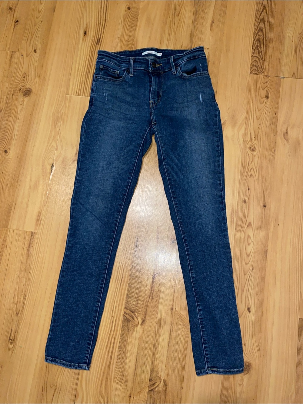 Classic Dark Wash Women's Skinny Jeans - Clean High-Rise Fit